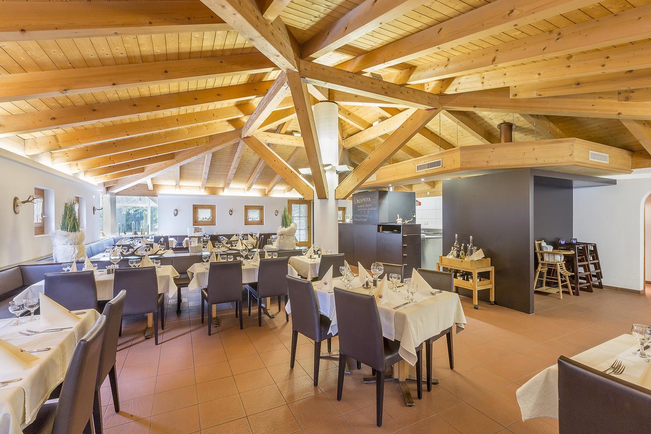 Hotel Alpina Schiers Eksteriør billede