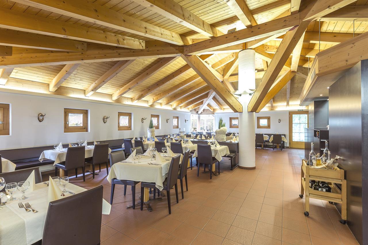Hotel Alpina Schiers Eksteriør billede